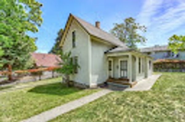 Cozy 3 bdrm 1895 Farmhouse Style - 2 blocks to the plaza + Lithia Park