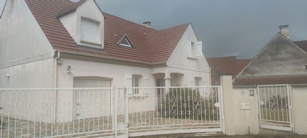 Maison entre Paris et Disneyland