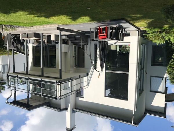 Scandinavian style modern house (3200 ft2 / 300 m2) 10 km from Helsinki city.