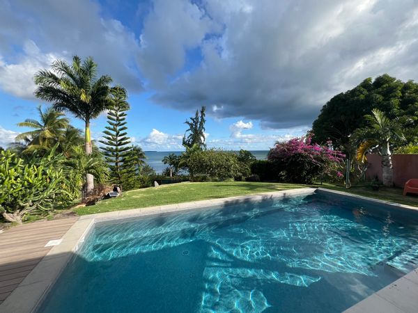 Grande Villa en Guadeloupe vue sur mer