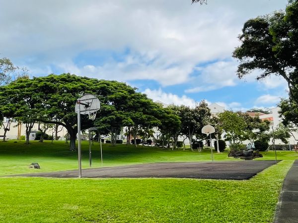 2br/2bath condo near Waikiki