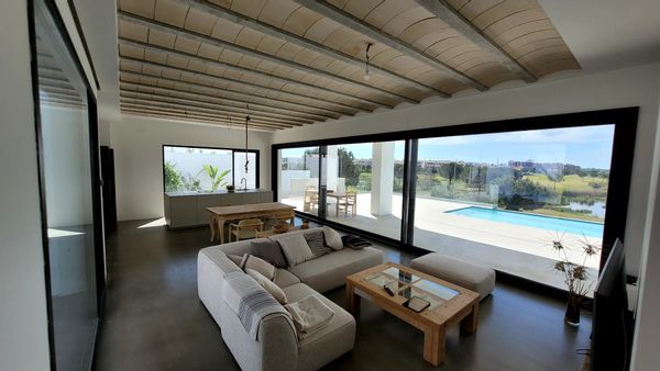 Casa nueva Ayamonte. Vistas a campo de golf y río Guadiana.
