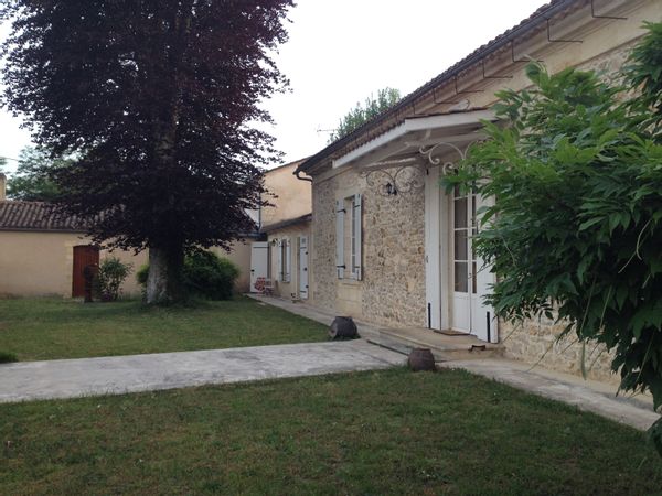 Maison de charme au coeur du vignoble à 15 minutes de Bordeaux