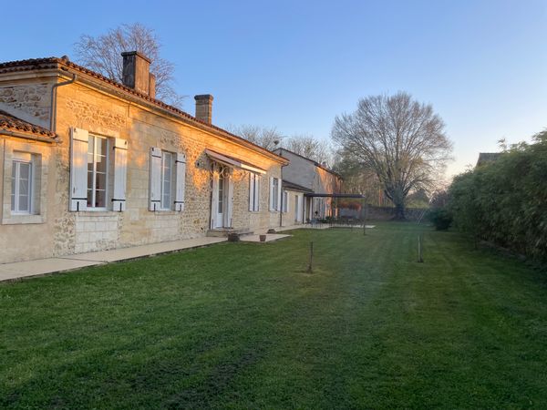 Lorraine, Sylvain, Jeanne Et Margots hus