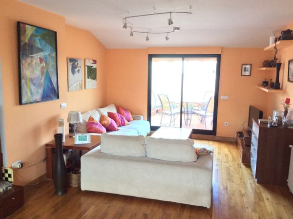 Attic-duplex · swimming pool · 15min to the beach