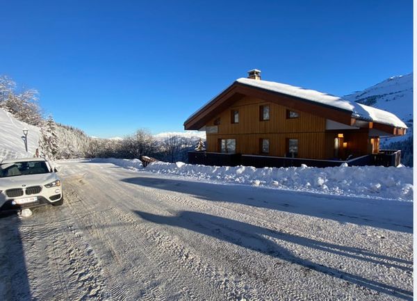 La maison de Anne-Isabelle, au coeur de la station et à 3 minutes à pied de la piste