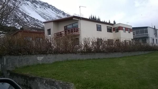 Dom u Ísafjörður