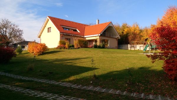 House with a view and a big garden near spa town Piestany