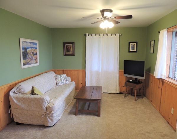 One-Bedroom Suite on Picturesque 5 acres near Wineries and Mountains!