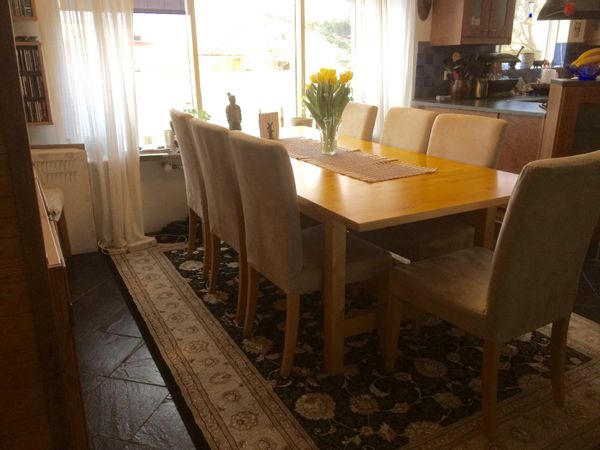 Cosy family home with piano, balcony and garden in the outskirts of Reykjavík.
