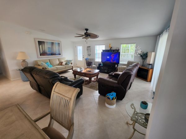 Maison dans un endroit sécuritaire et vraiment jolie