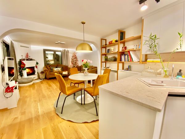 Maria’s Cottage House I