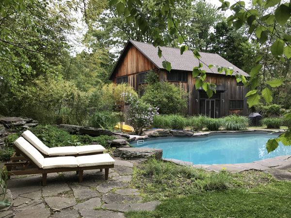 Beautiful renovated barn with pool