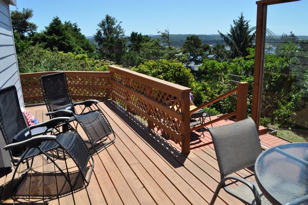 Beautiful Oregon Coast Newport House with Ocean and Bay Bridge Views