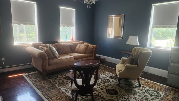 Comfy 1 BR in-town apartment
