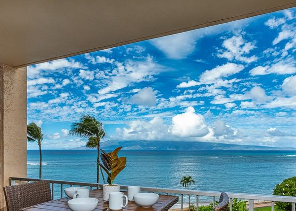 AMAZING MAUI PENTHOUSE  DIRECT OCEAN VIEW! 1 bedroom  1 Bath for 2 Adults