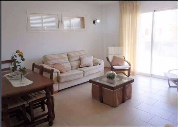 Small and modern flat with all facilities close to the sea