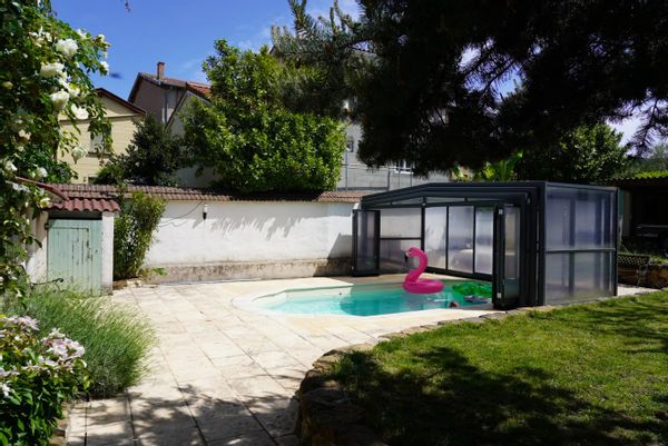 Echange Réunion Aout 2024 Maison avec piscine et jardin près de Lyon