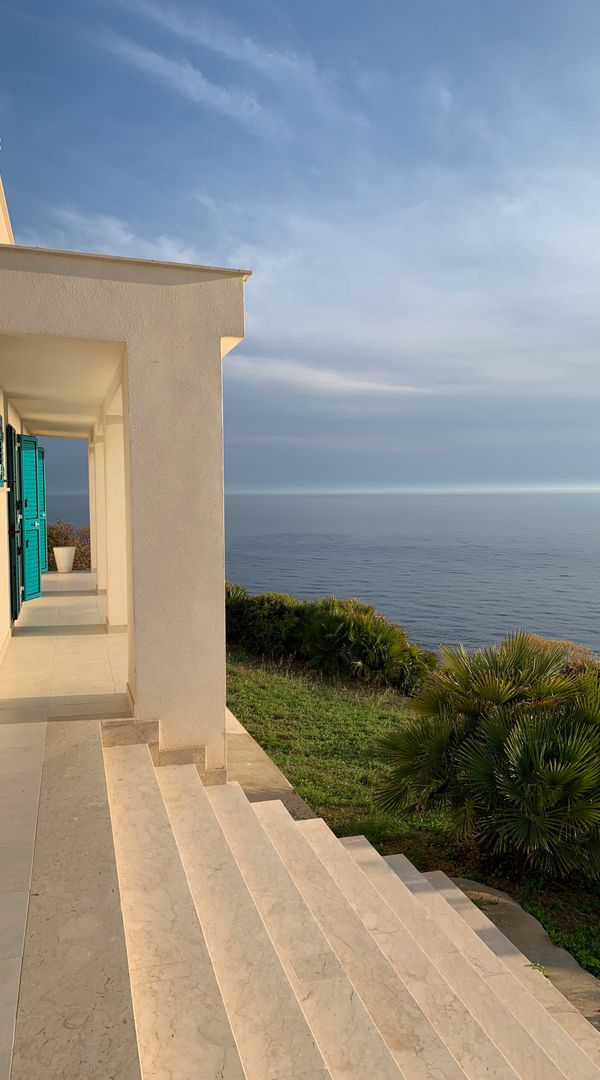 Mediterranean Hideaway w private beach, fabulous views, gorgeous sunsets, total privacy