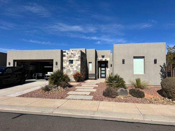 Casa del Sol Sun and fun.  Hiking, boating, jet skiing, swimming, explore slot canyons, etc.