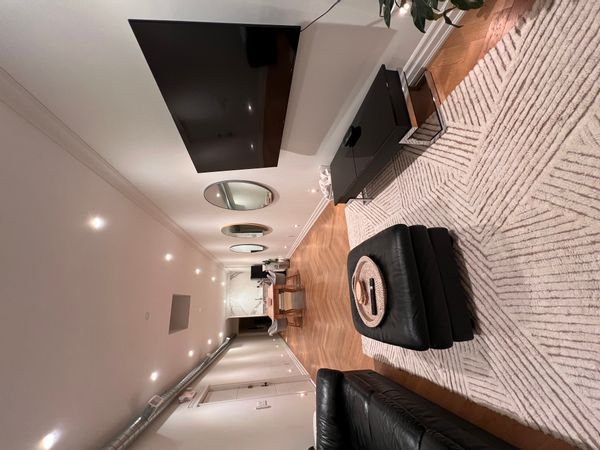 Chic Downtown Apartment