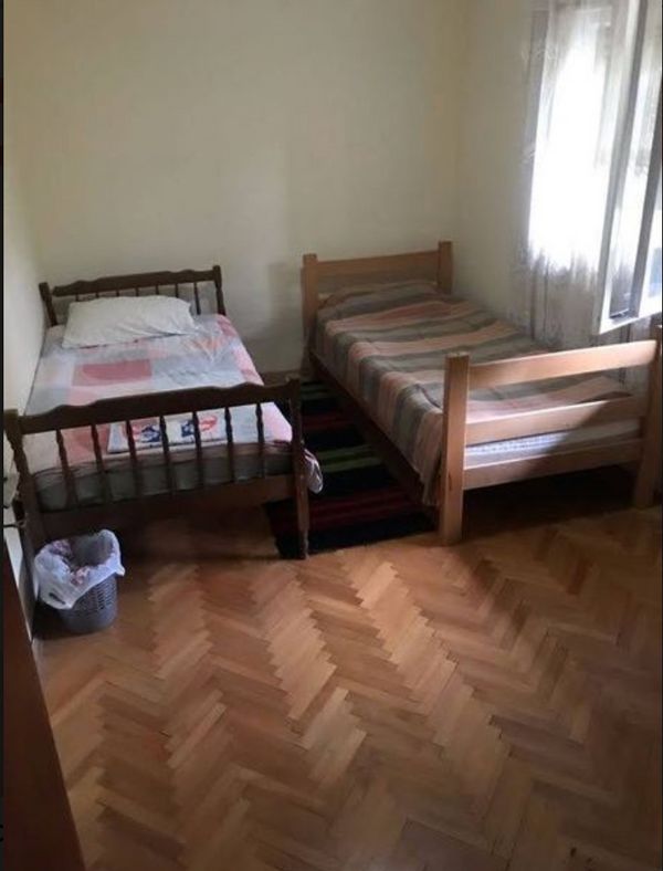 Private room with two twin beds