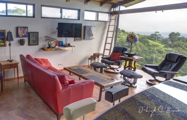 A PRIVATE, ROMANTIC RETREAT FOR TWO IN RURAL COSTA RICA.  VOLCANO VIEW