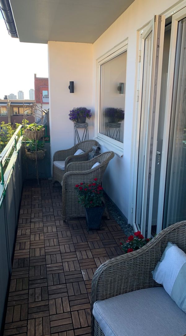 Rymlig takvåning nära city och stranden