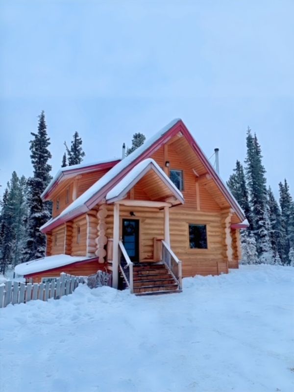 Cozy Yukon Chalet