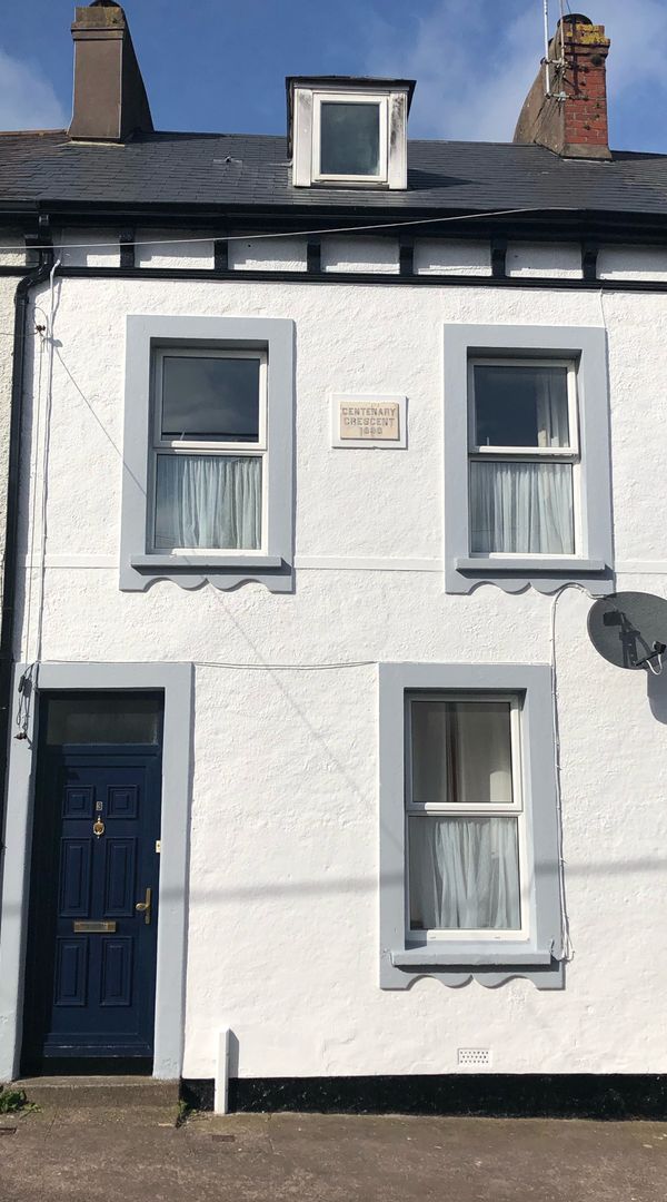 Lovely spacious home 10 minutes walk away from Cork city centre.