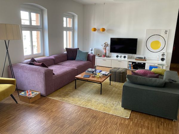 Spacious beautiful flat in the heart of Berlin (please check my calendar and description, no short term gp)