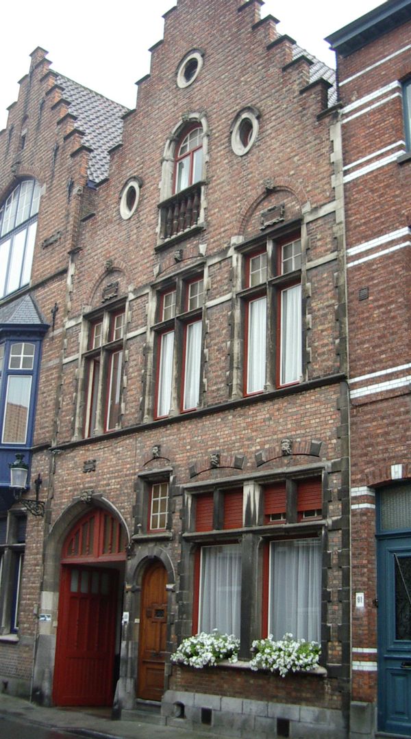 Charming 100 years old house in Bruges city centre