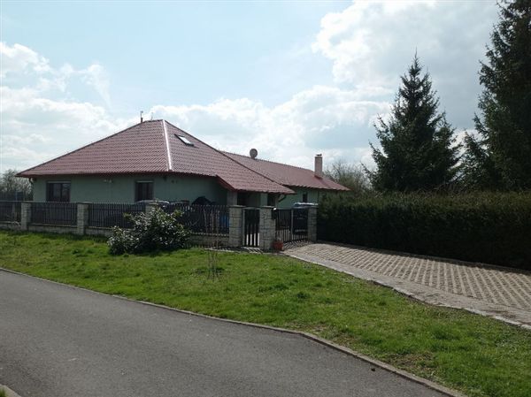 3 bedroom large country house ideal for family or many sports activity