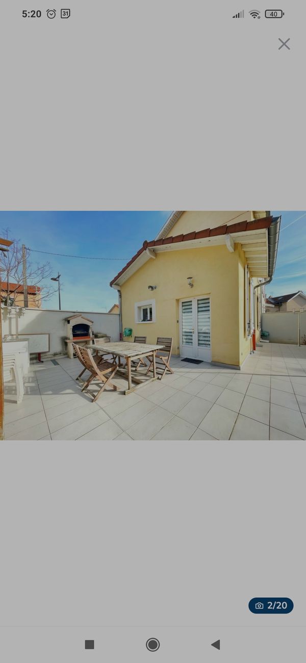 Small house with garden near Lyon (subway station)