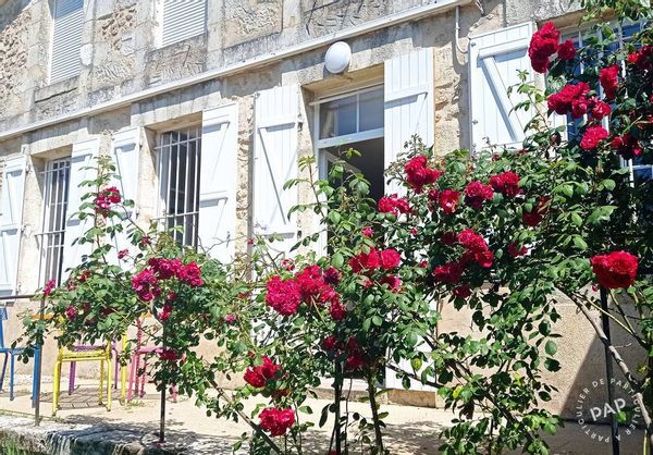 La maison de Claudine est parfaite pour des vacances reposantes, proche aussi de beaux sites.