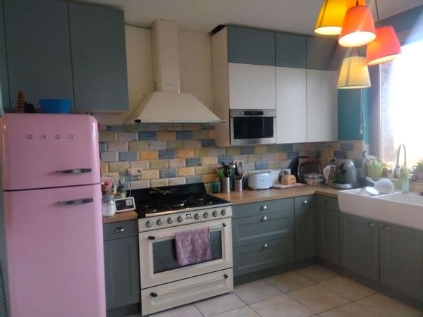 Méli's family's home