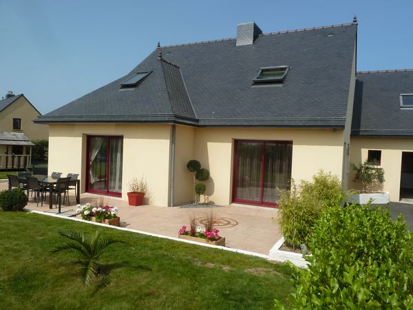 plage à 6 km entre Perros-Guirec et Paimpol libre du 09 au 23 août contre guest points