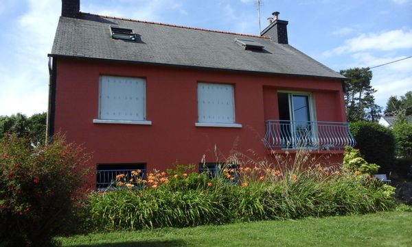 Maison disponible pour une période entre 12 et 15 jours environ en Août 2025 contre GP. 4 personnes maximum, merci.