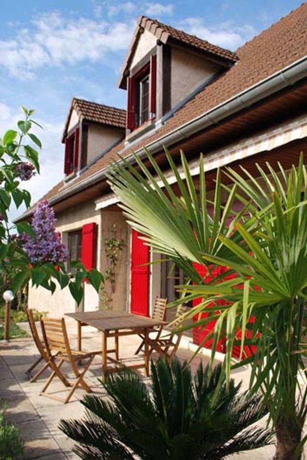 Jolie maison en Bourgogne du sud. Venez découvrir l'histoire locale, les vins, la gastronomie