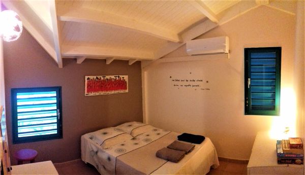 Appartement 3 chambres climatisées en résidence. Logement calme à proximité de la mer.