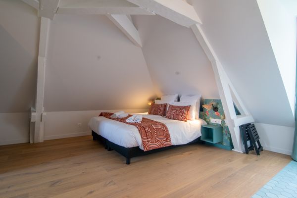 Descriptif de notre appartement Céleste sur cette page: https://horizonsnormandie.com/reservations/