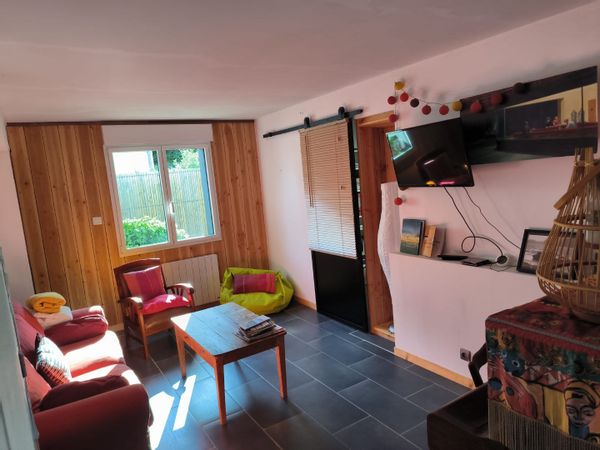 Logement sur terrasse et jardin en cœur de bourg