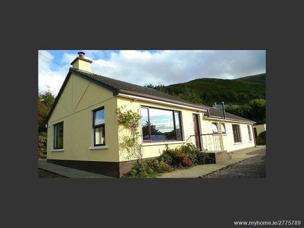 Private home overlooking the ocean