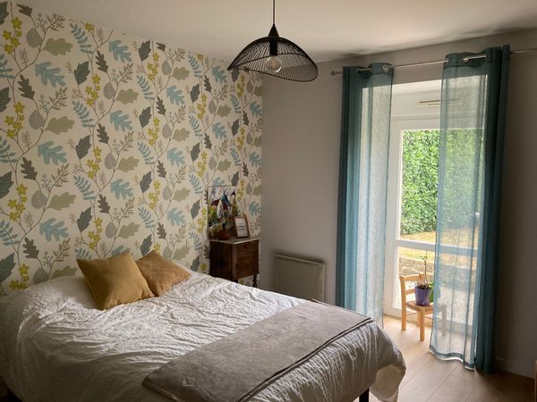 Escale d’une nuitée ou plus en Bretagne, notre chambre d’amis vous attend . Petit déjeuner offert !