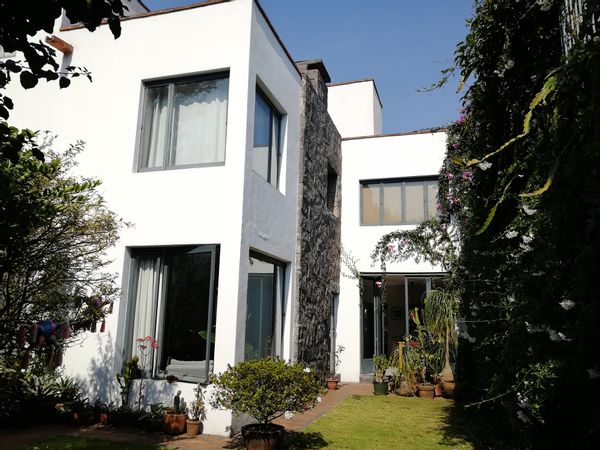 María Silvia's house