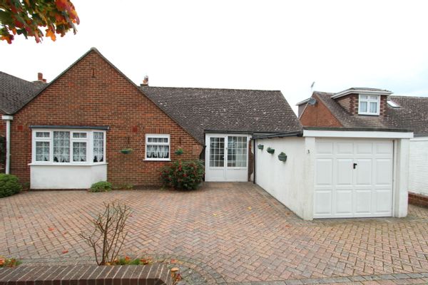 Steve's house 3 NIGHTS MINIMUM