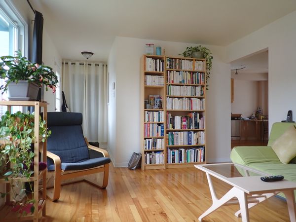 Chambre à l'étage dans une jolie maison tranquille.