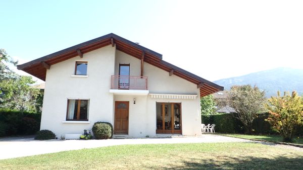 caroline's house