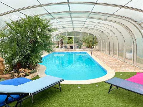 Havre de paix avec piscine, jacuzzi et hammam à Marzy (Nièvre, Bourgogne)