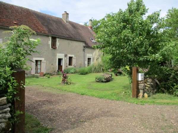 Maison "Le Jardin de Zola", XIXème avec grand jardin, en Bourgogne nivernaise.